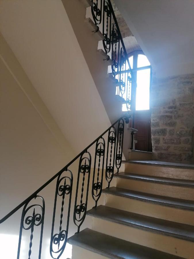 Assisi Hus Stanza Tripla In Appartamento Exterior photo